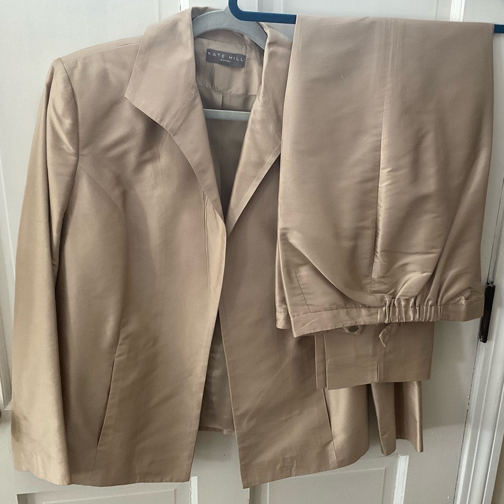 📌 Silk Pantsuit 📌